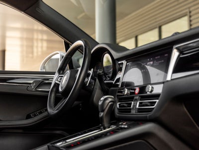 2024 Porsche Macan Macan (MY24)