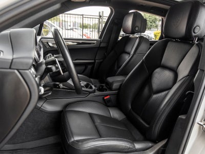 2024 Porsche Macan Macan (MY24)