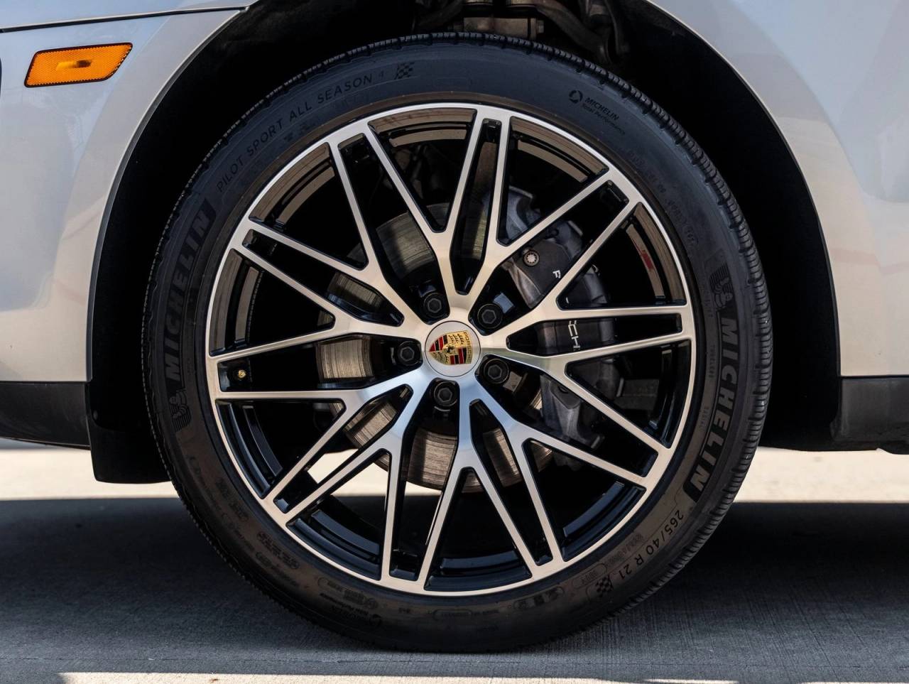 2025 Porsche Macan Macan