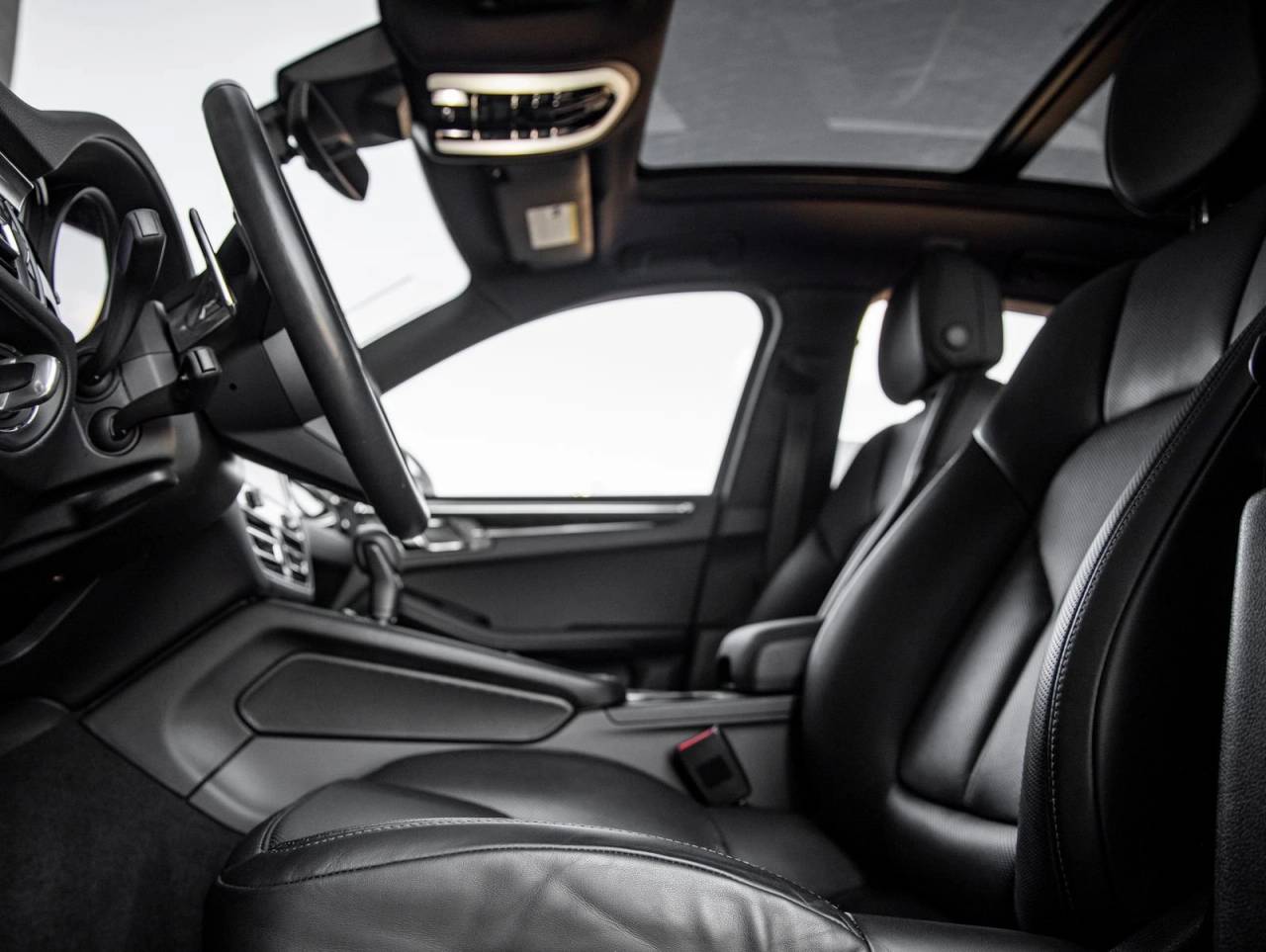 2025 Porsche Macan Macan