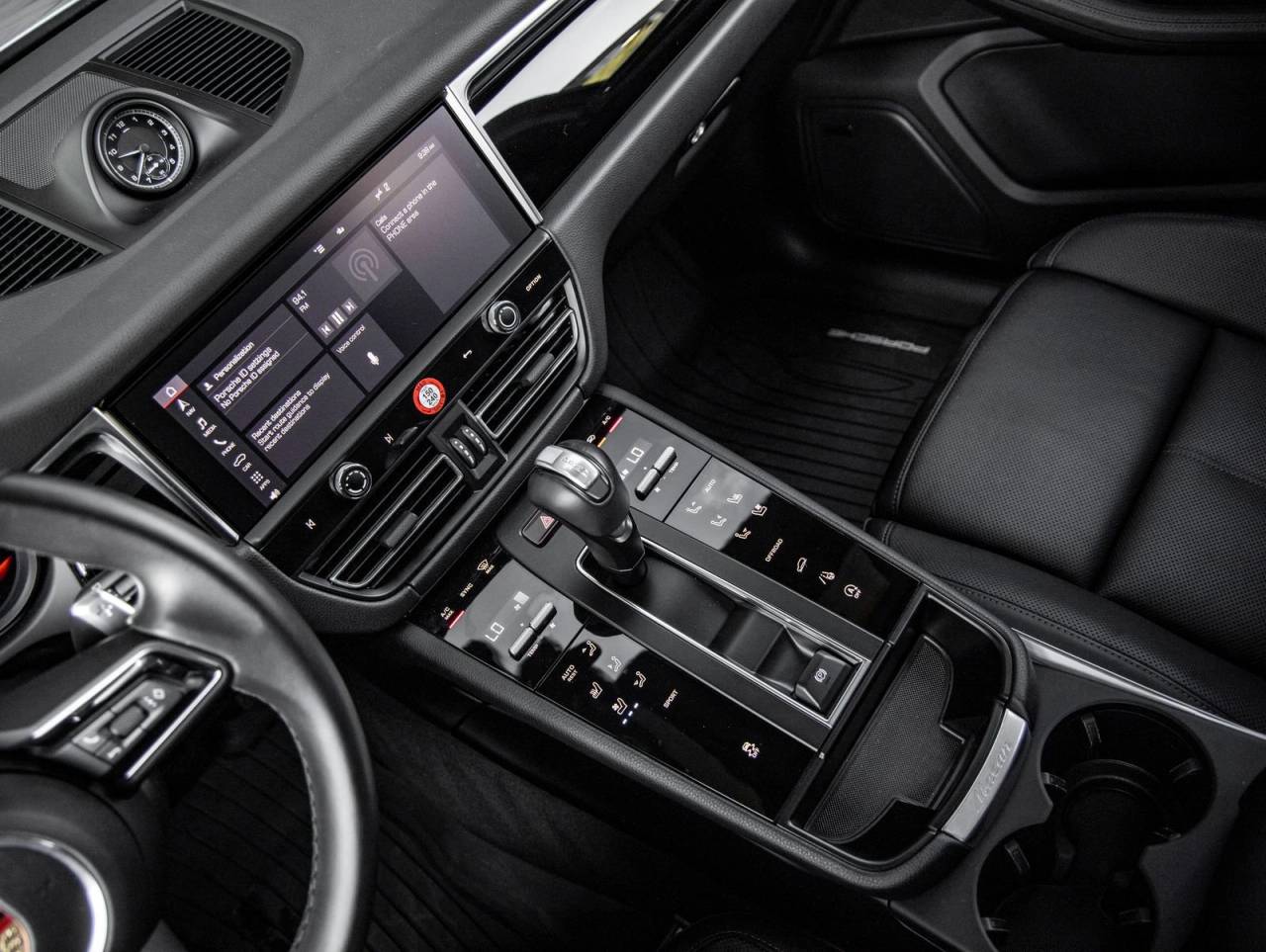 2025 Porsche Macan Macan
