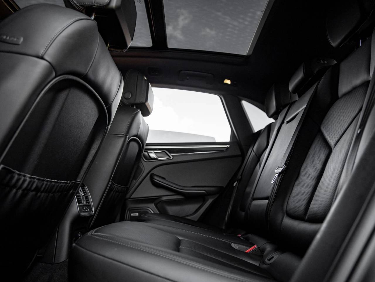 2025 Porsche Macan Macan