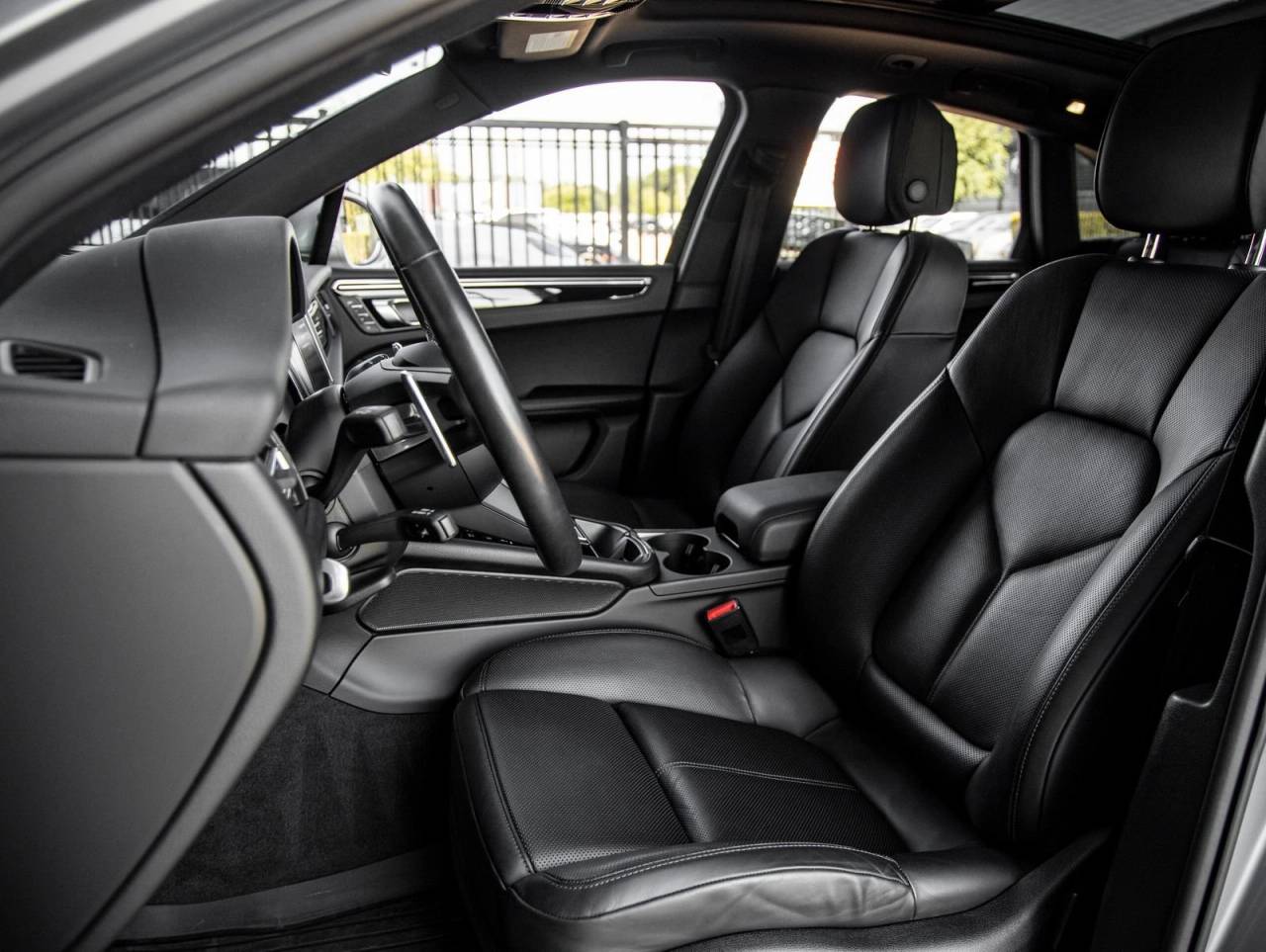 2025 Porsche Macan Macan