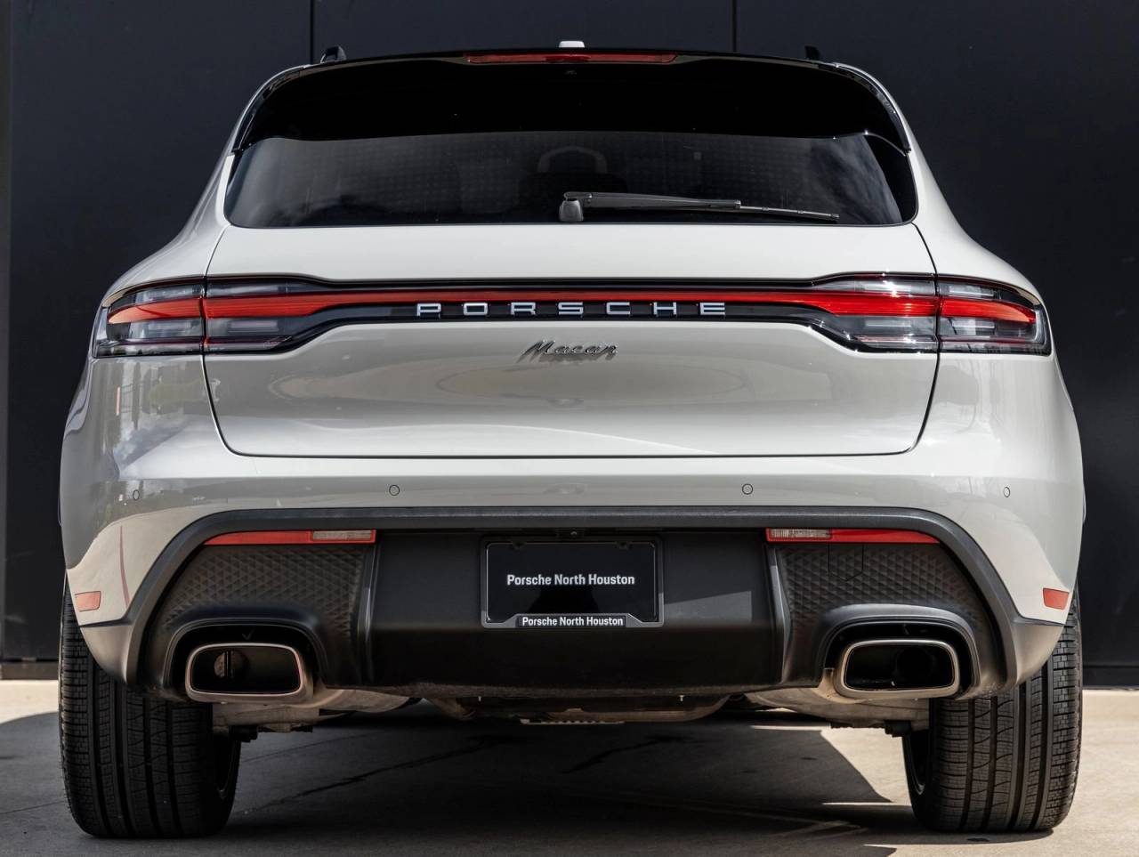 2025 Porsche Macan AWD