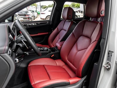 2025 Porsche Macan AWD
