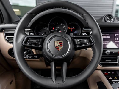 2025 Porsche Macan AWD