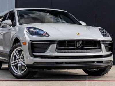2025 Porsche Macan AWD