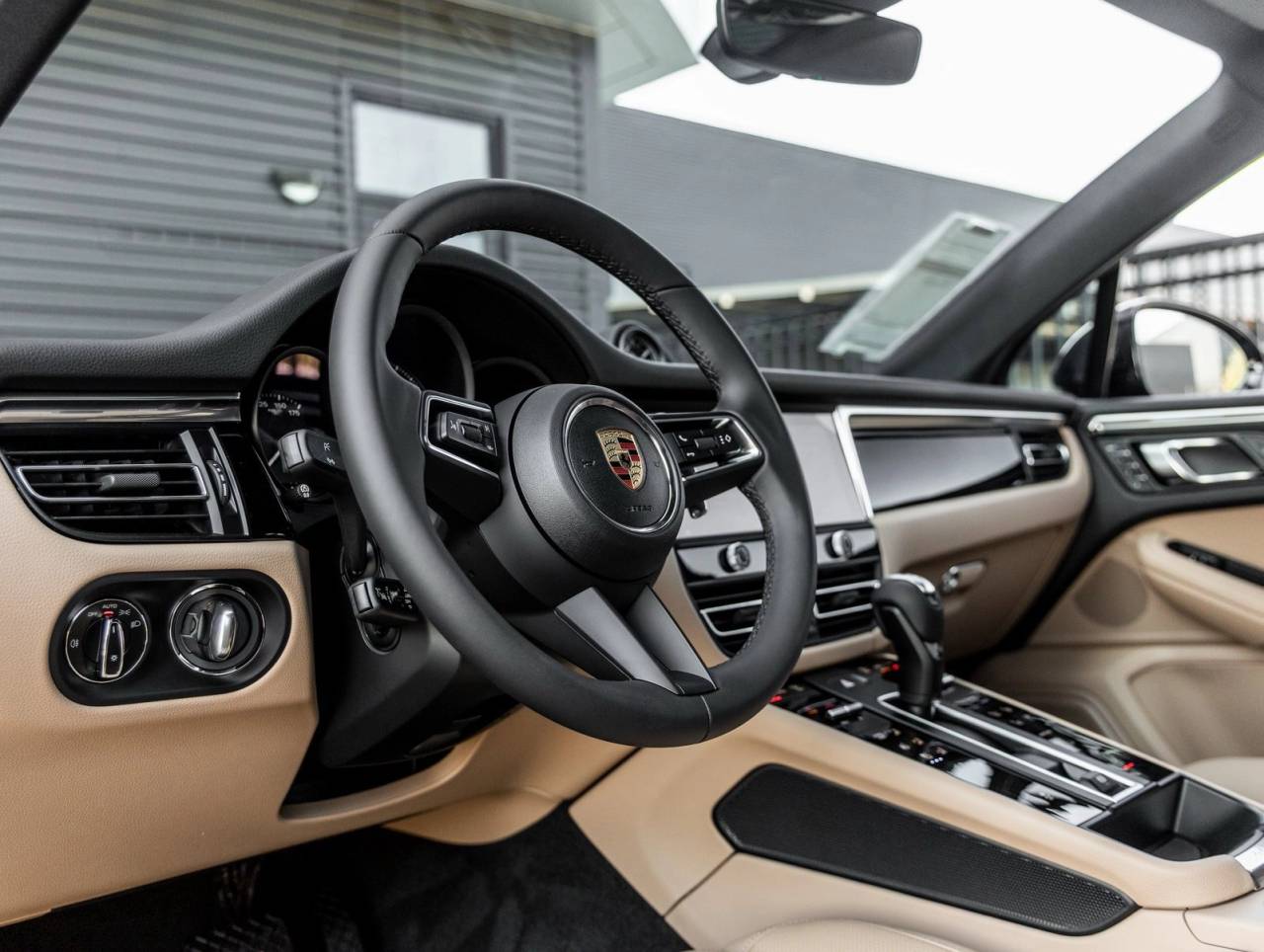 2025 Porsche Macan Macan