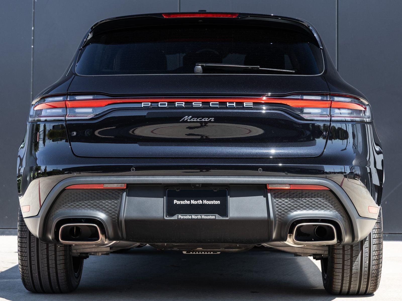 2026 Porsche Macan AWD