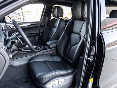 2026 Porsche Macan AWD