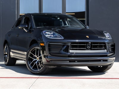 2026 Porsche Macan AWD