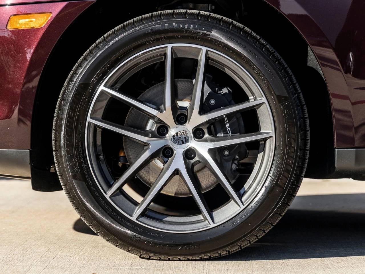 2026 Porsche Macan AWD