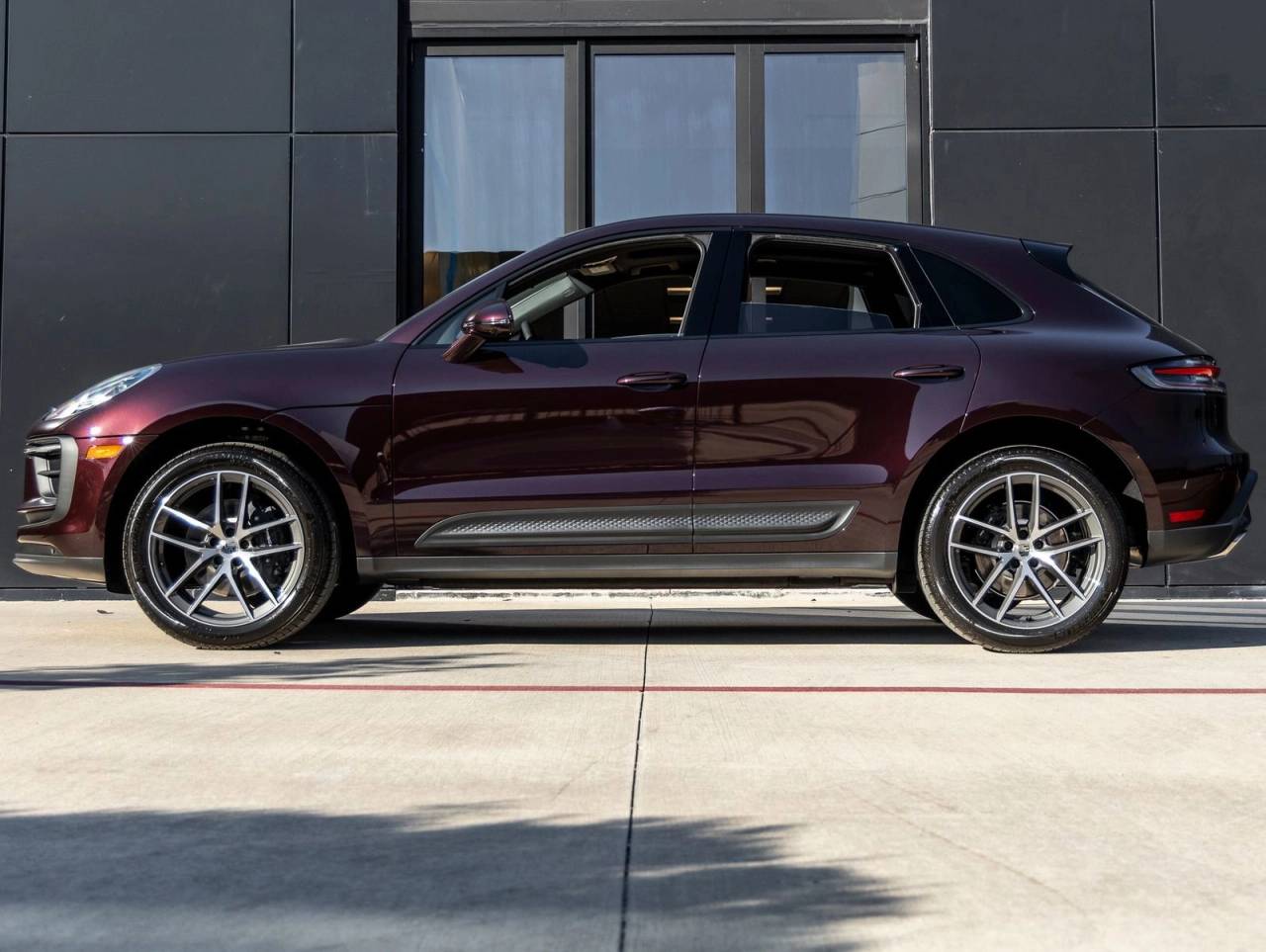 2026 Porsche Macan AWD