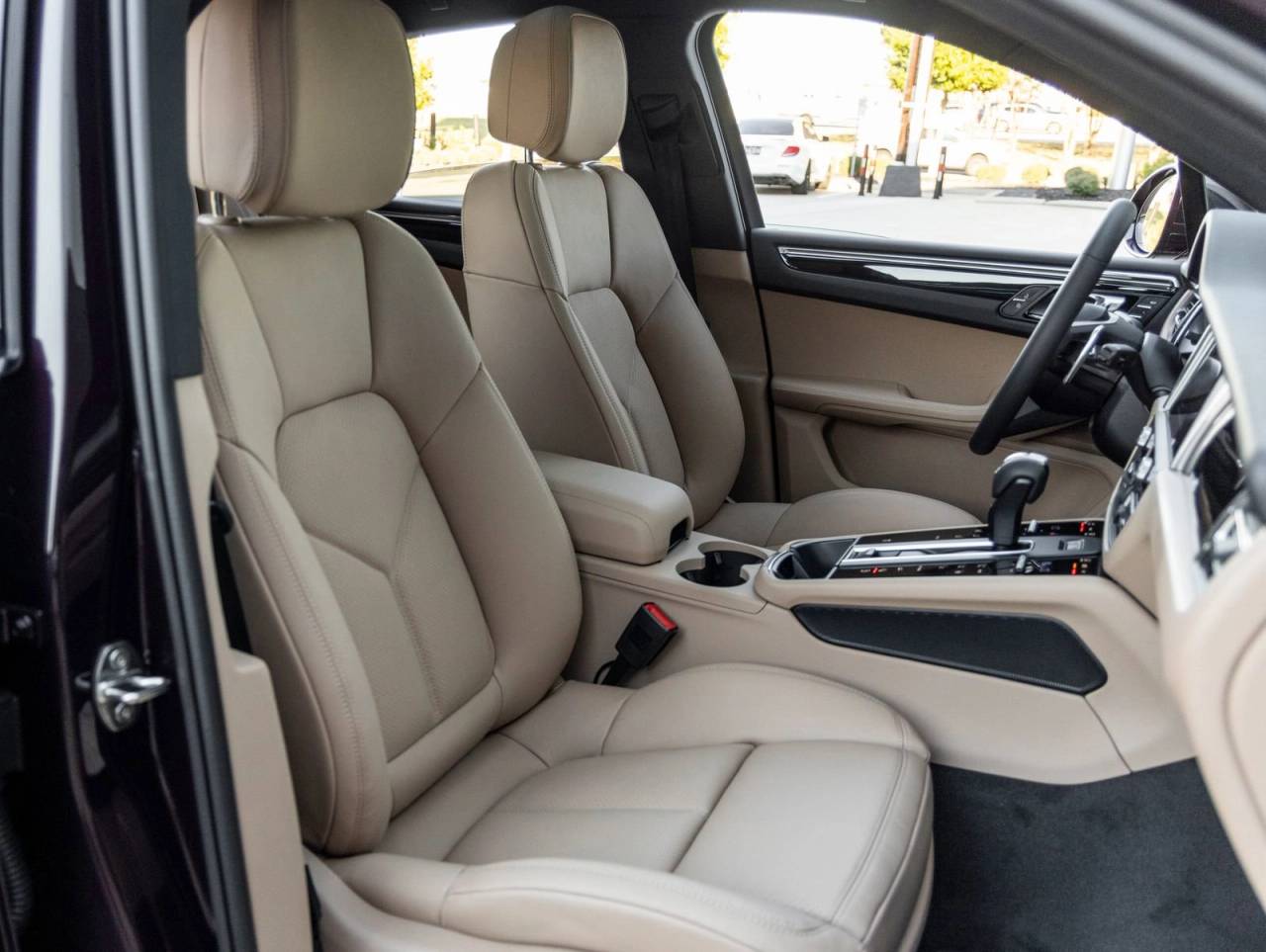 2026 Porsche Macan AWD