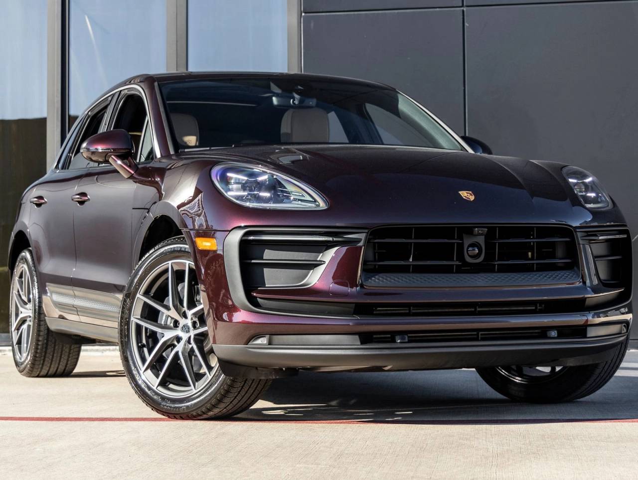2026 Porsche Macan AWD