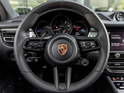 2026 Porsche Macan AWD