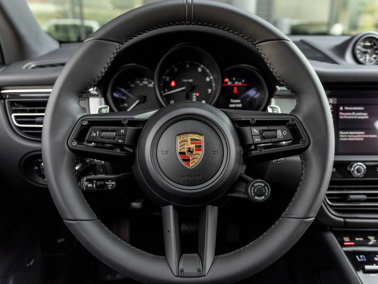 2026 Porsche Macan AWD