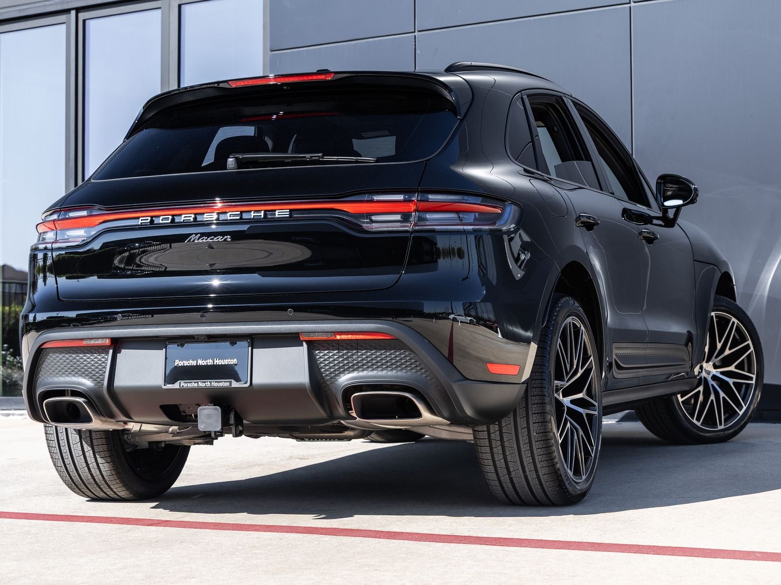 2026 Porsche Macan AWD