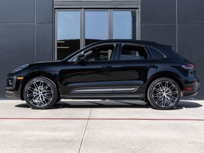 2026 Porsche Macan AWD