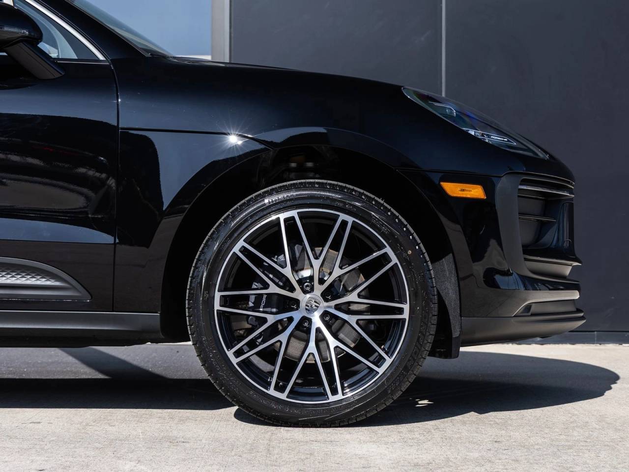 2026 Porsche Macan AWD