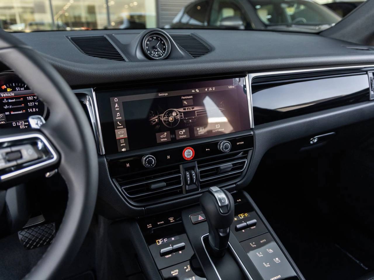 2026 Porsche Macan AWD