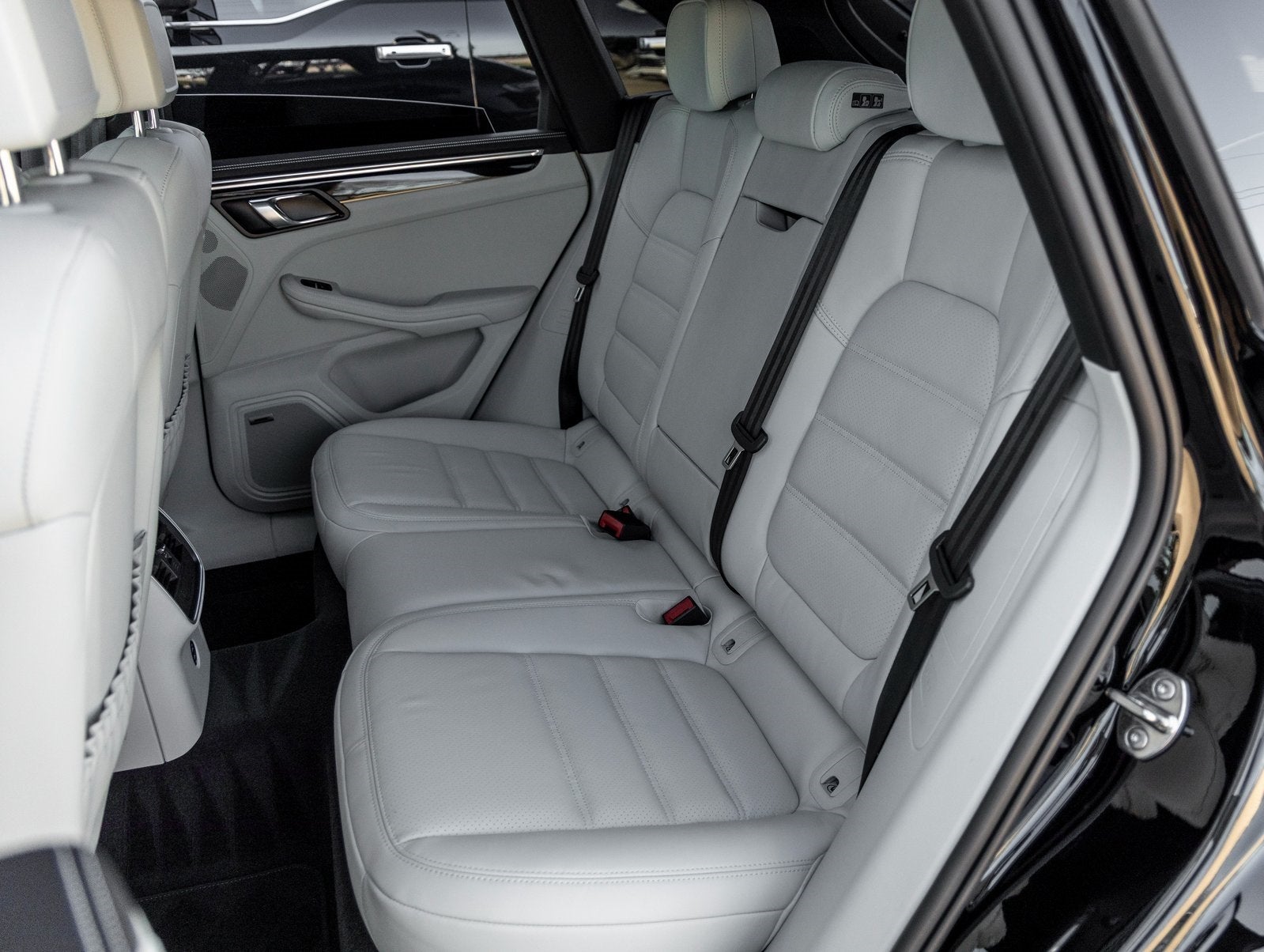 2026 Porsche Macan Macan T