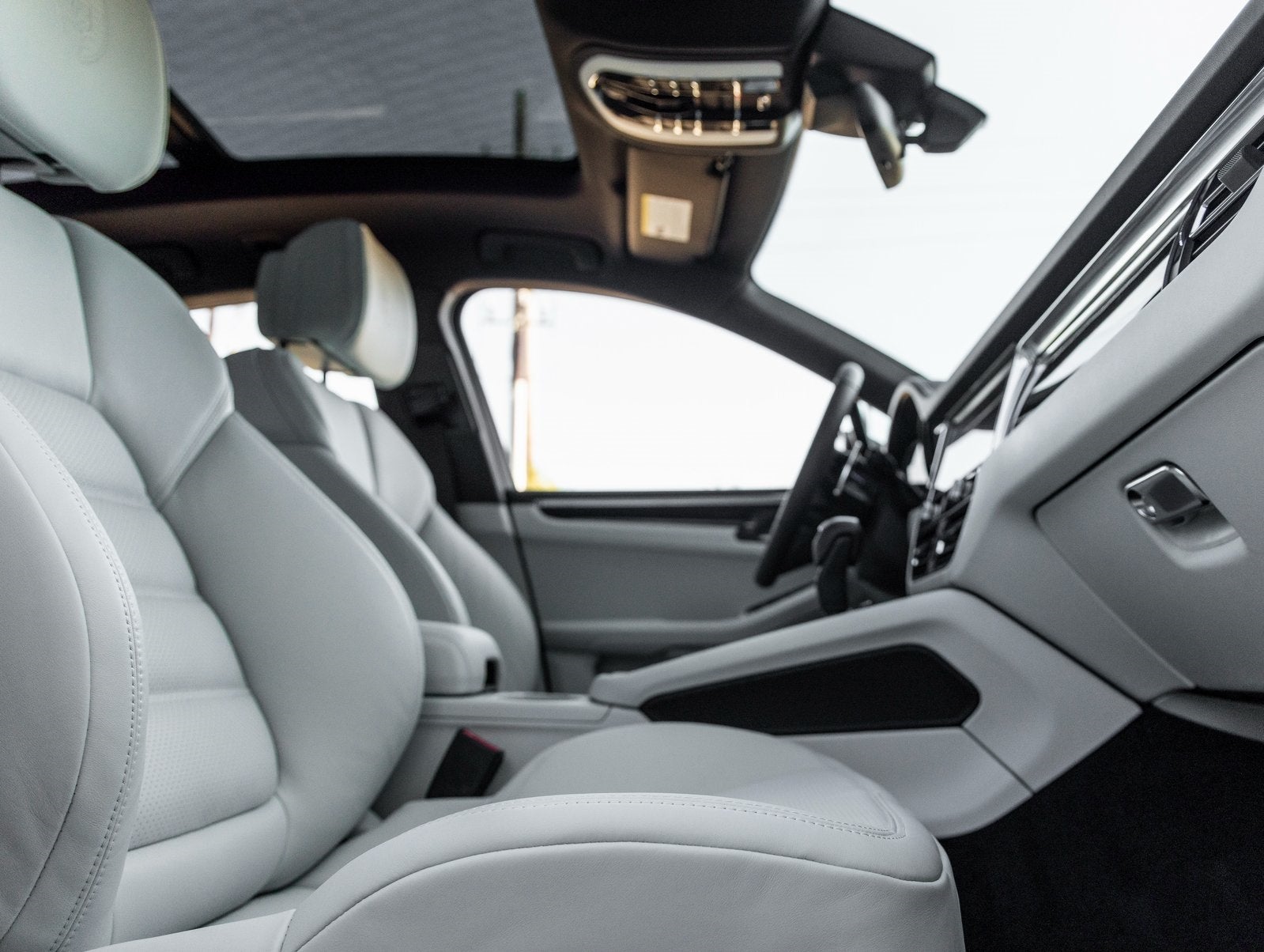 2026 Porsche Macan Macan T