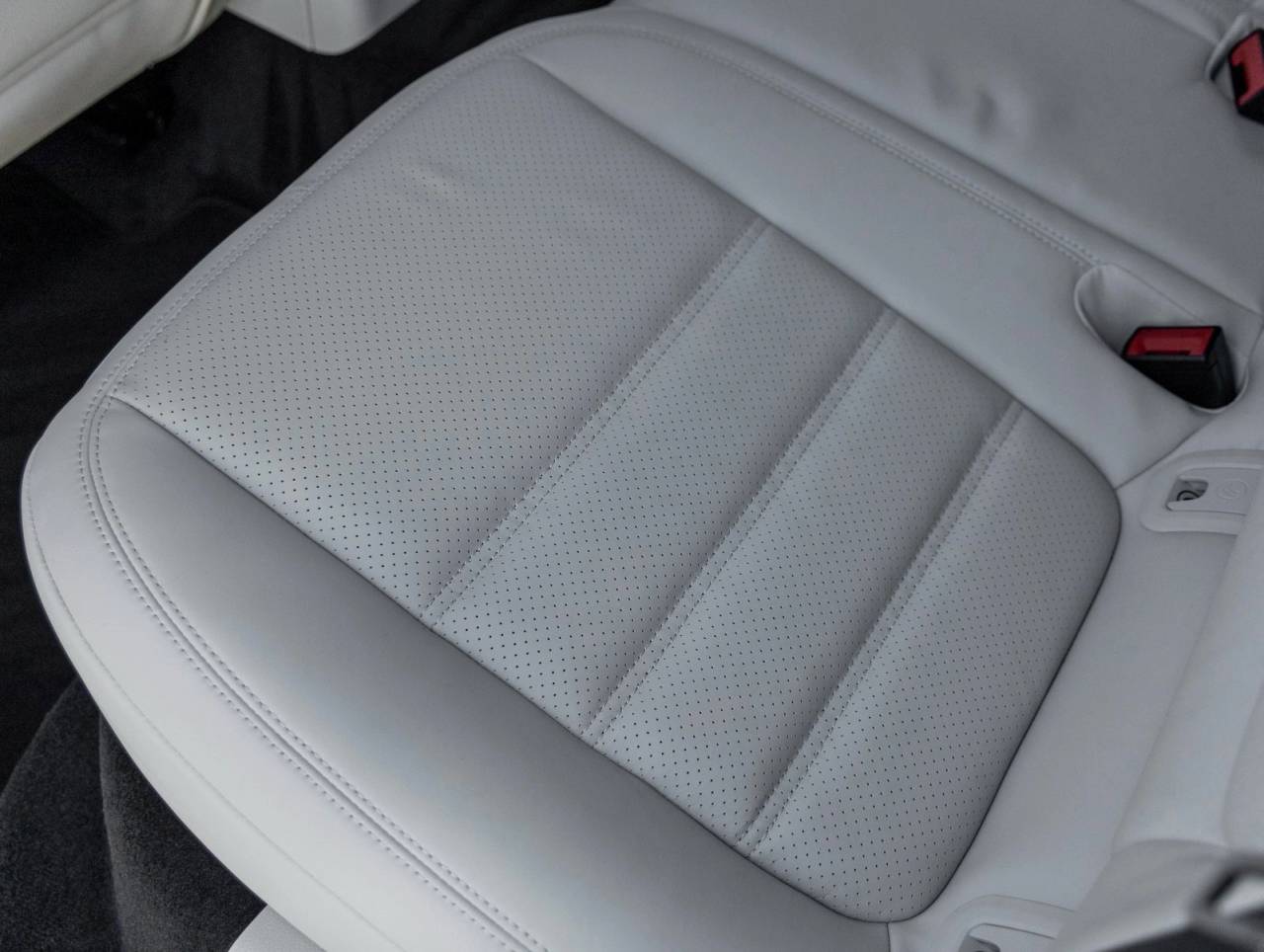 2026 Porsche Macan Macan T