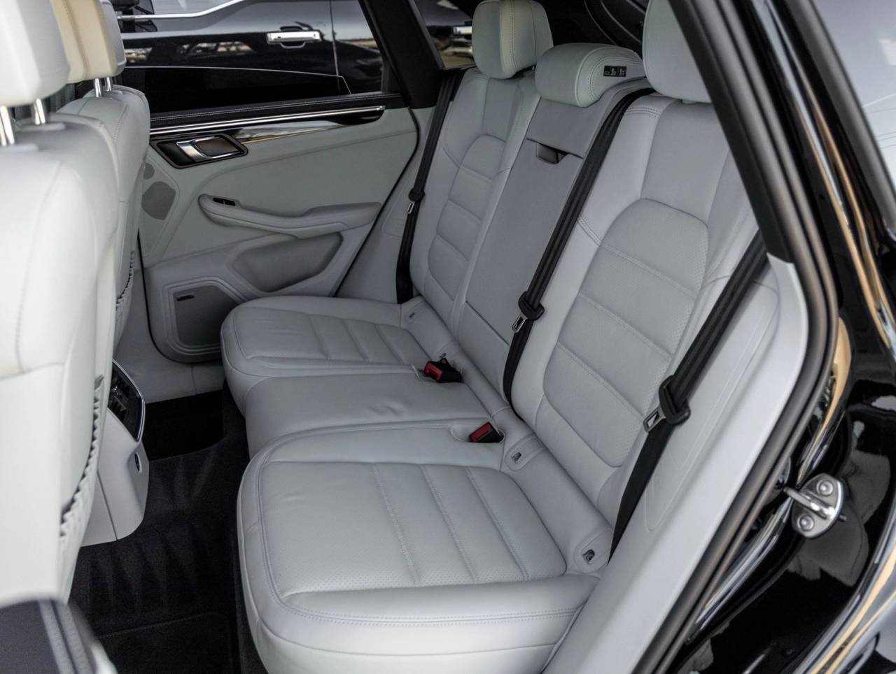 2026 Porsche Macan Macan T