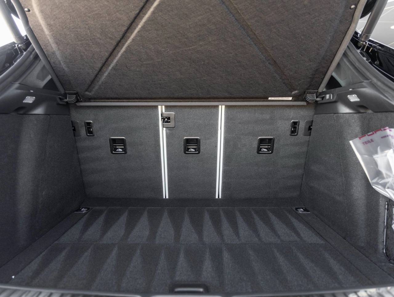 2026 Porsche Macan Macan T