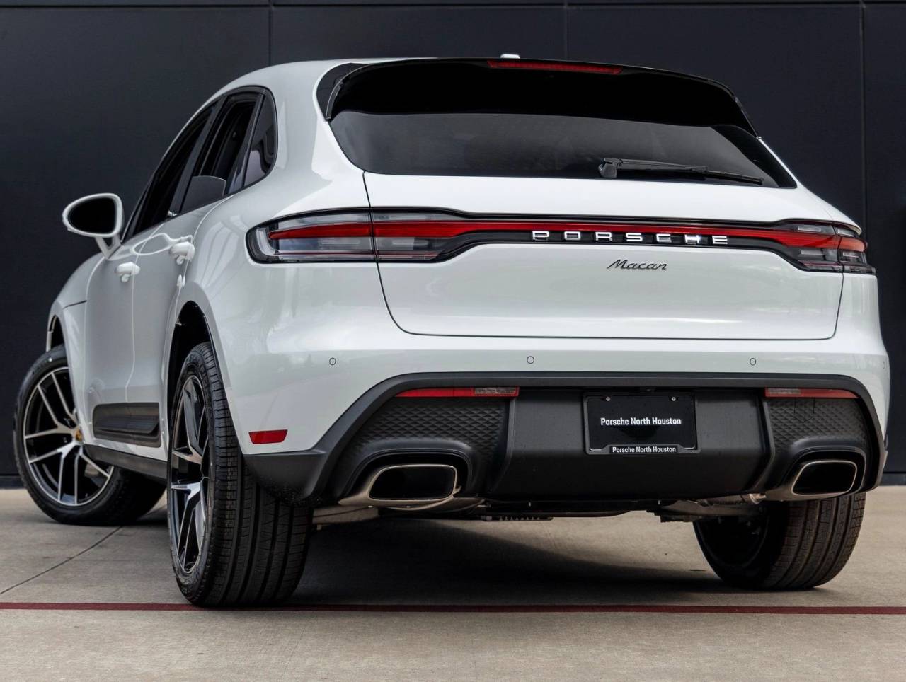 2026 Porsche Macan Macan