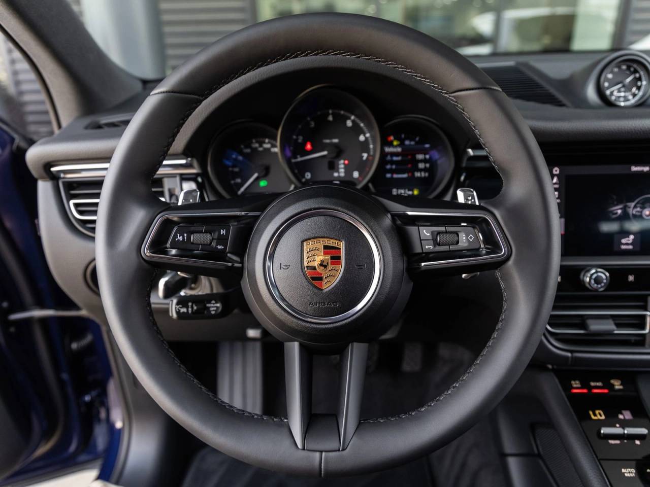 2026 Porsche Macan AWD