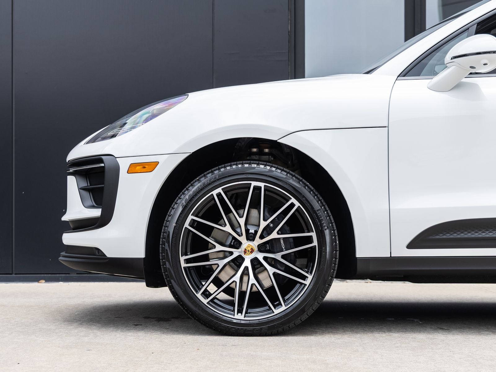 2026 Porsche Macan AWD