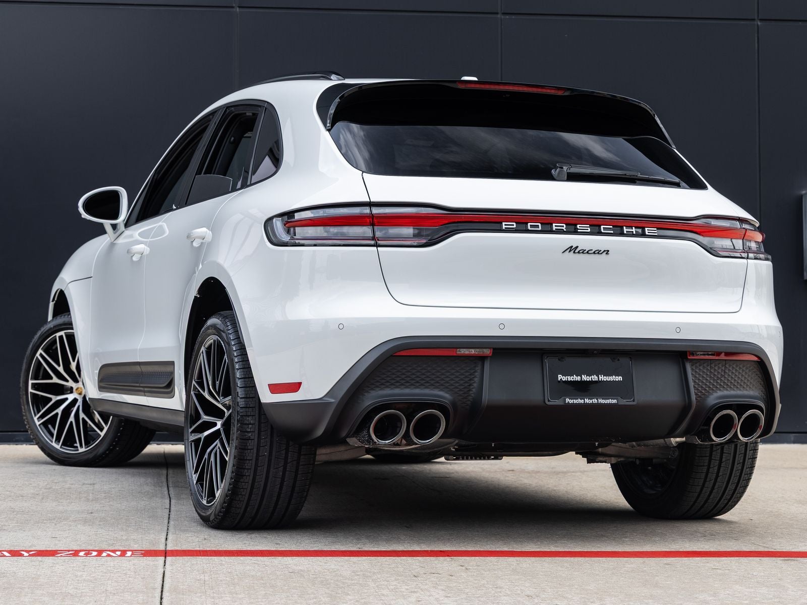 2026 Porsche Macan AWD