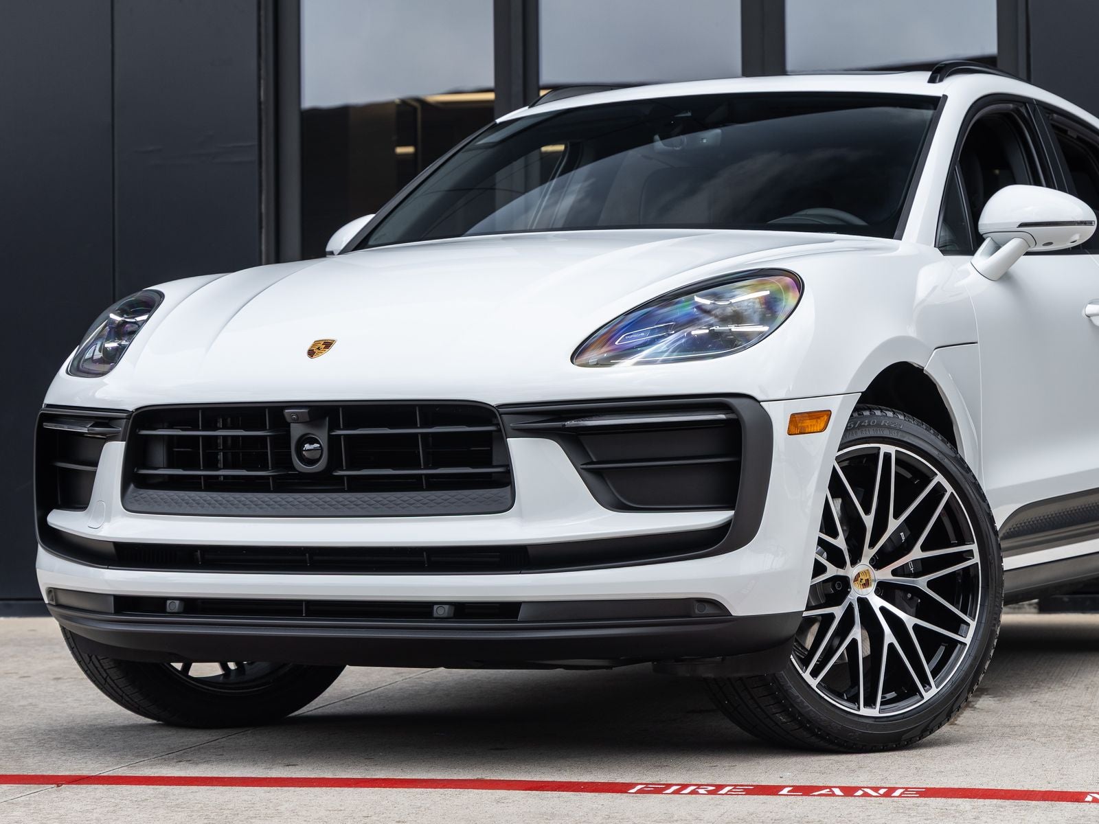 2026 Porsche Macan AWD