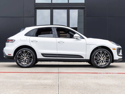 2026 Porsche Macan AWD
