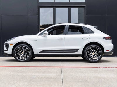 2026 Porsche Macan AWD