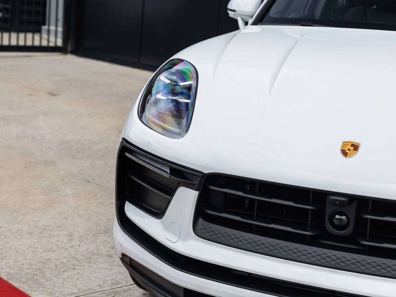 2026 Porsche Macan AWD