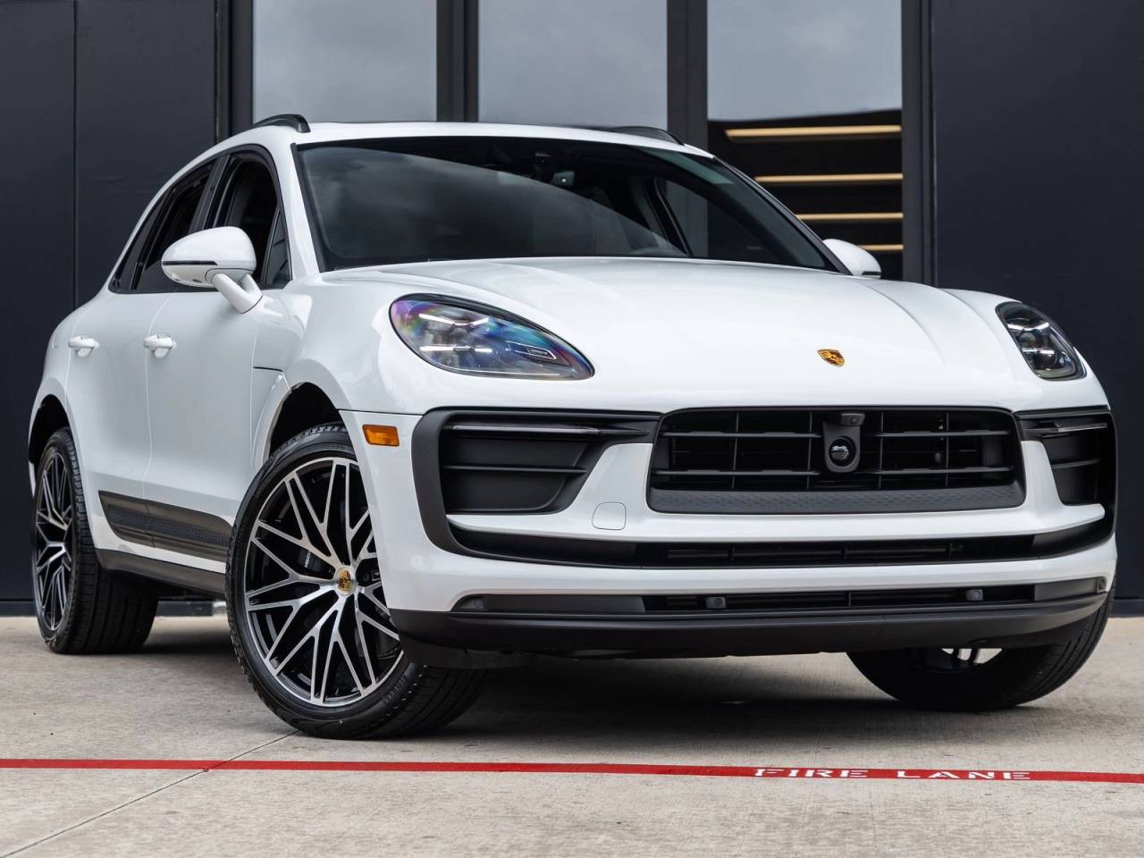 2026 Porsche Macan AWD
