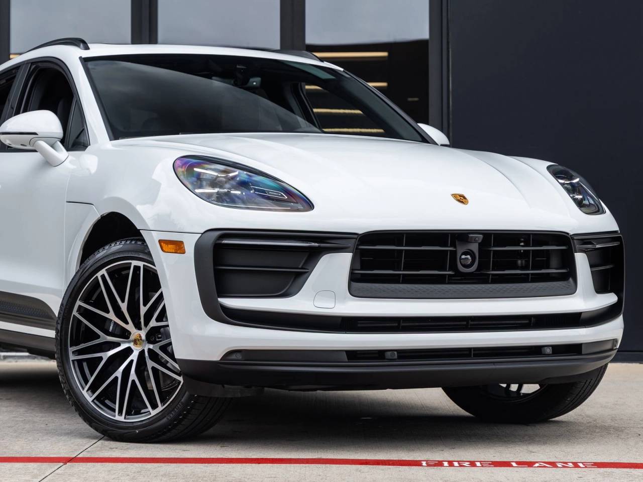 2026 Porsche Macan AWD