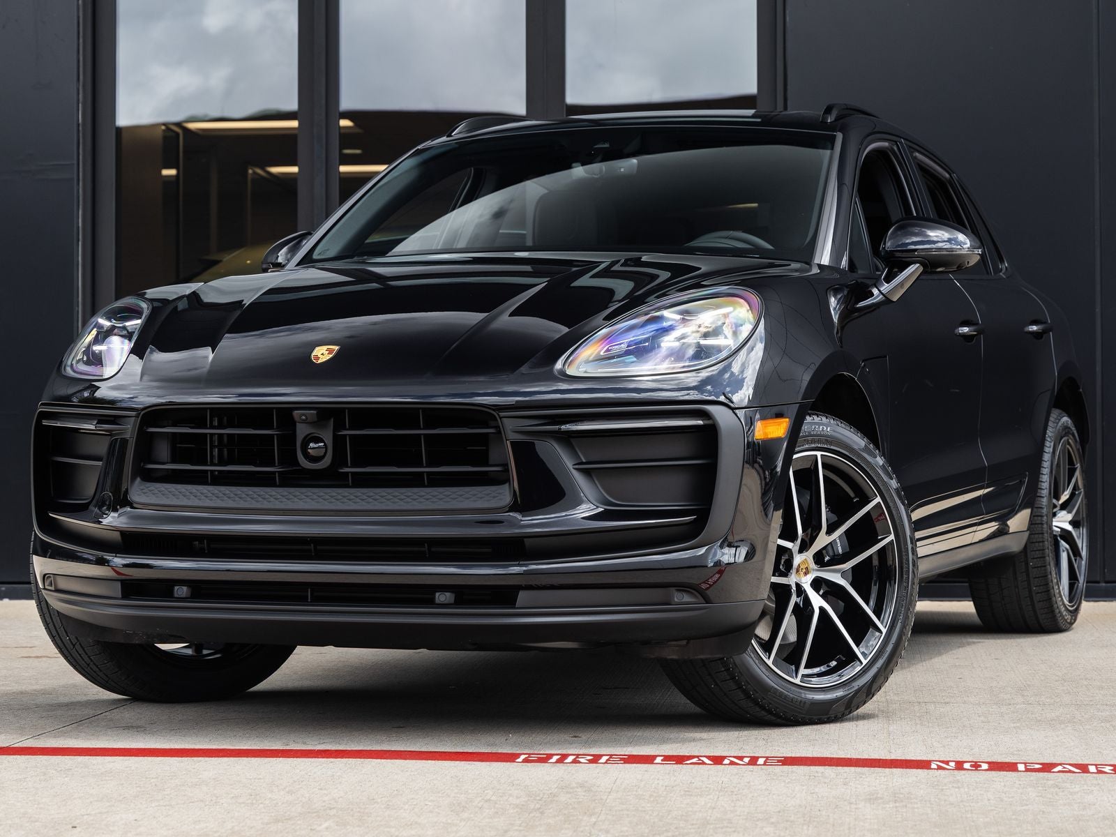 2026 Porsche Macan AWD