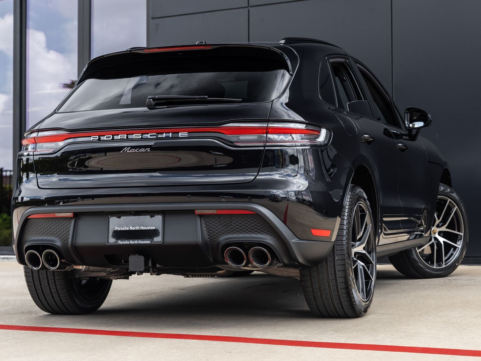 2026 Porsche Macan AWD