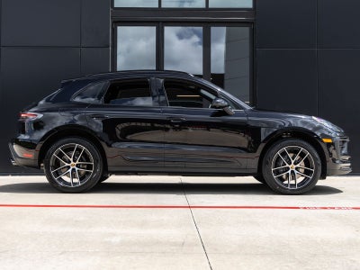 2026 Porsche Macan AWD
