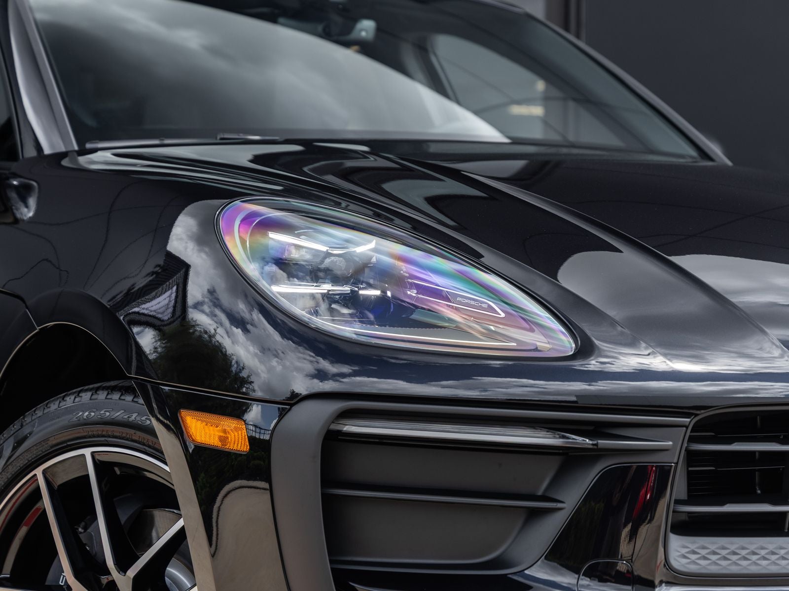 2026 Porsche Macan AWD