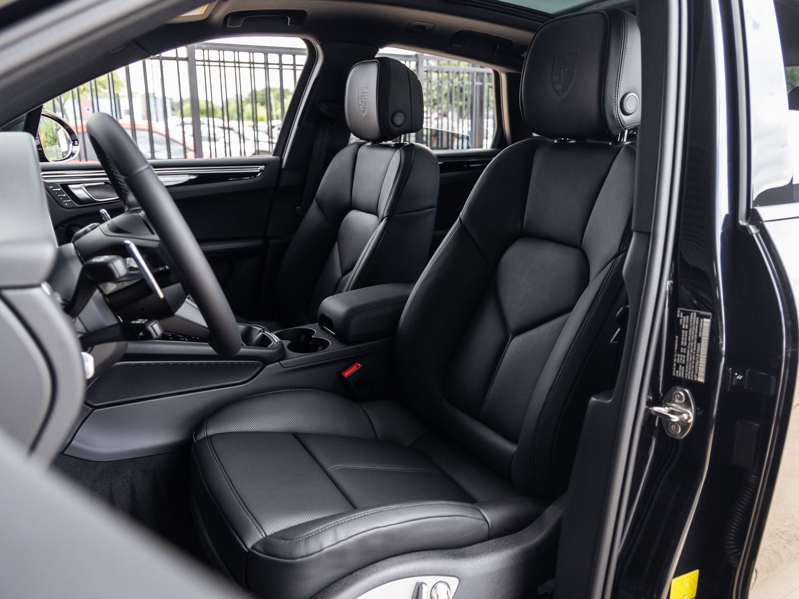 2026 Porsche Macan AWD