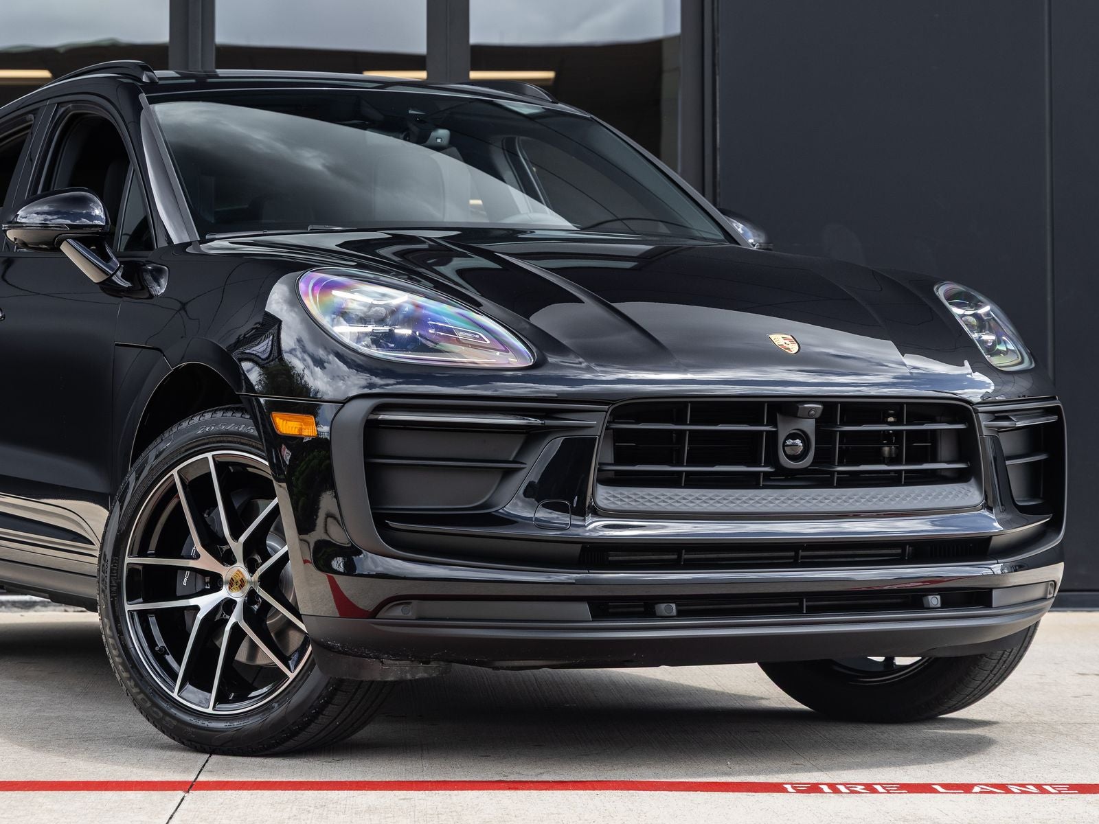 2026 Porsche Macan AWD