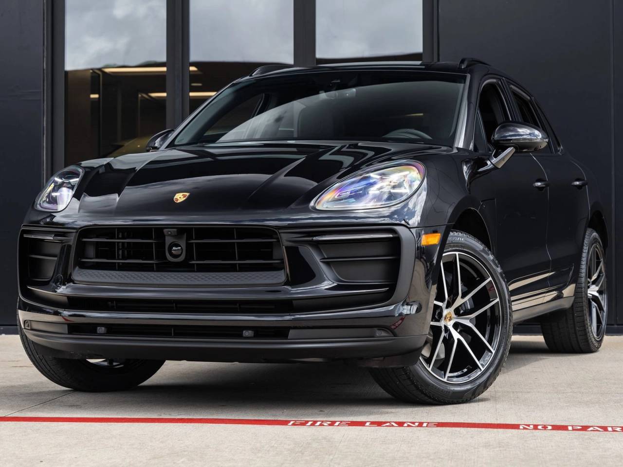 2026 Porsche Macan Base