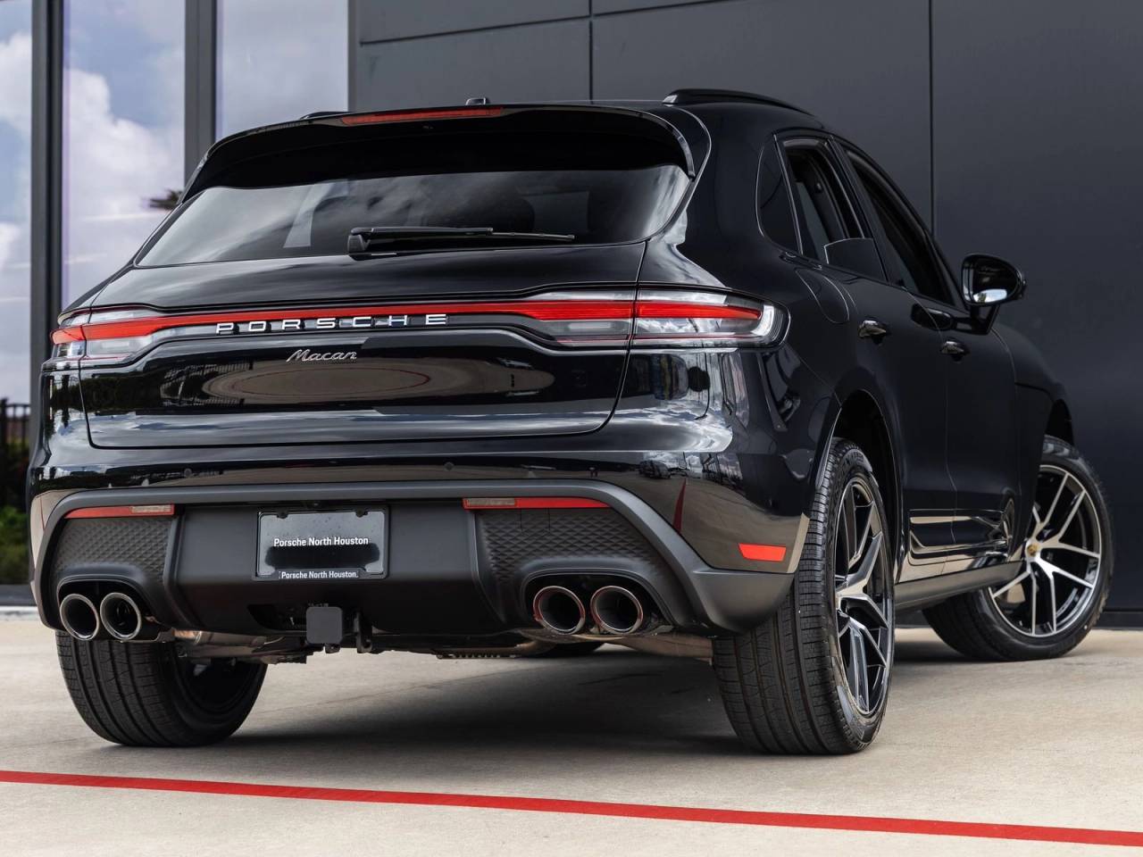 2026 Porsche Macan Base
