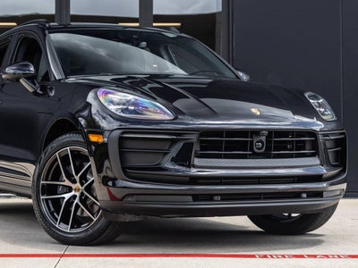 2026 Porsche Macan Base