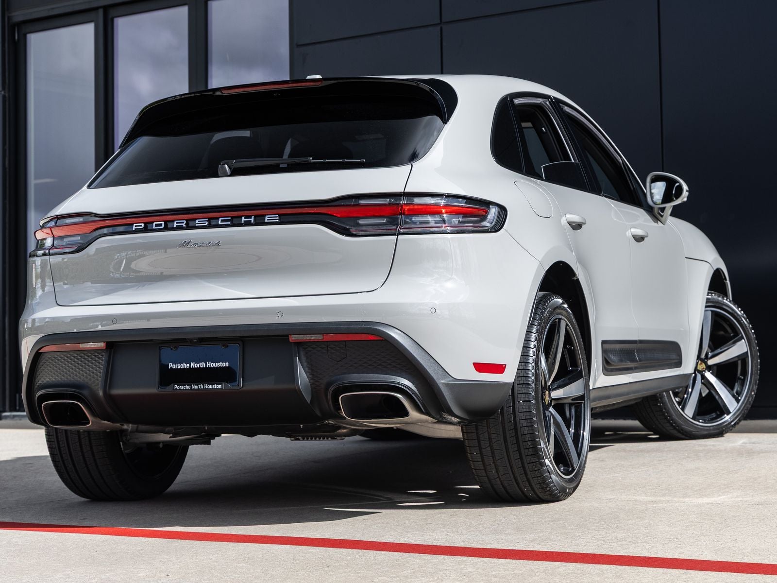 2026 Porsche Macan AWD